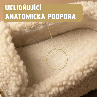 Karolína | Plush Moccasins with Golden Chain