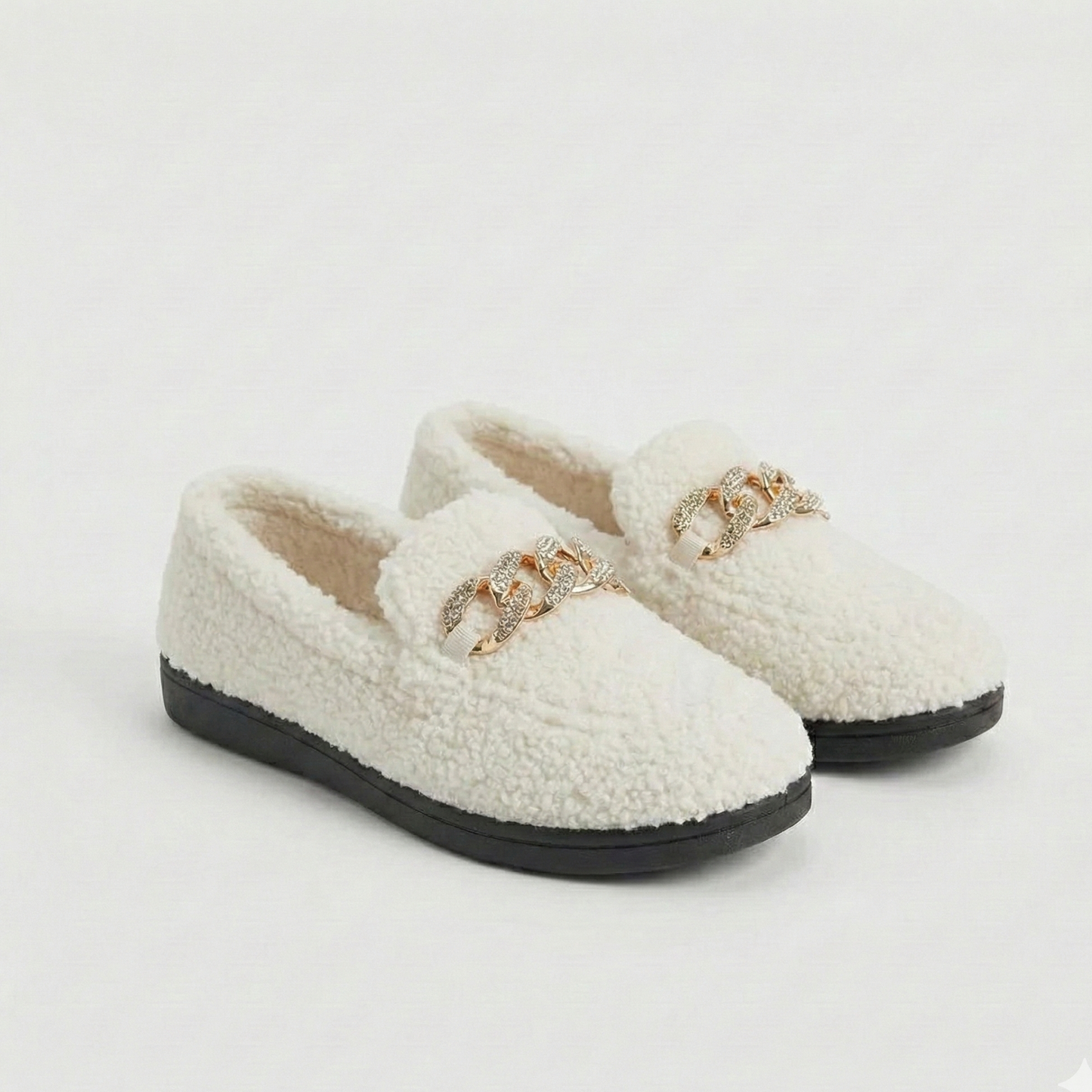 Karolína | Plush Moccasins with Golden Chain