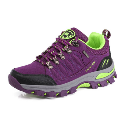 Attracta | The All-Season Lace-Up Walking Shoe