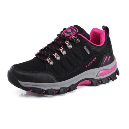 Attracta | The All-Season Lace-Up Walking Shoe