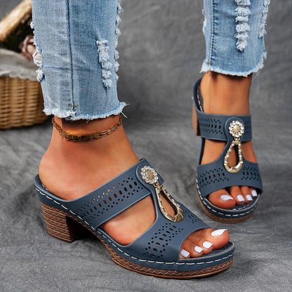 Faith | Chic and comfortable orthopaedic sandals